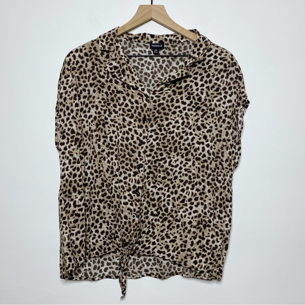 Torrid Leopard Animal Print Button Up Shirt - Medium/Large
